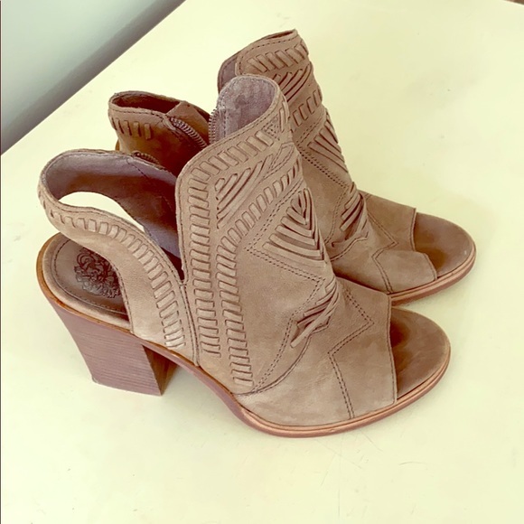 Vince Camuto Shoes - Vince Camuto open toe Booties